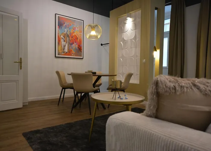 Meetsleopold Apartman *